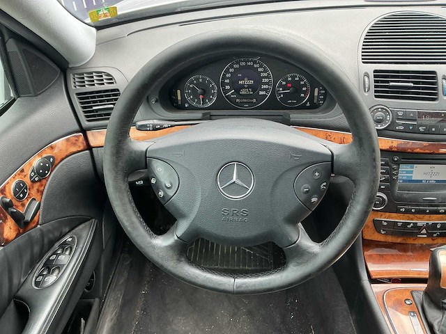 2002 - mercedes-benz - e-klasse - 320 avantgarde - personenauto - afbeelding 3 van  6