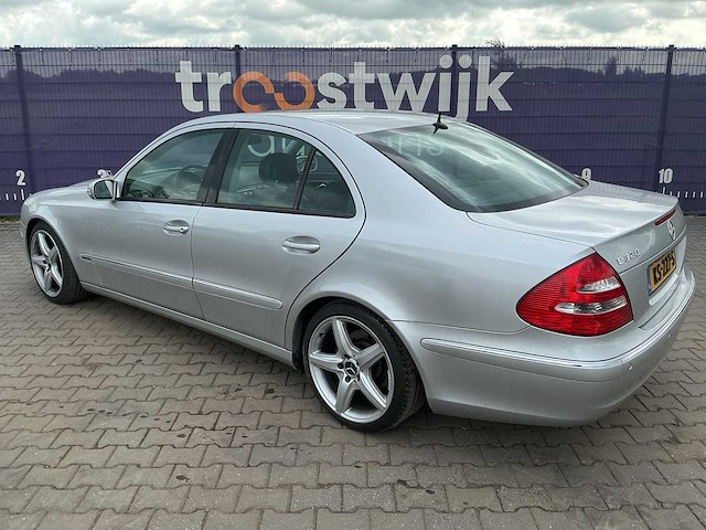 2002 - mercedes-benz - e-klasse - 320 avantgarde - personenauto - afbeelding 1 van  6