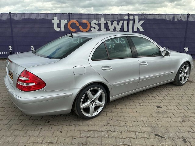 2002 - mercedes-benz - e-klasse - 320 avantgarde - personenauto - afbeelding 9 van  14