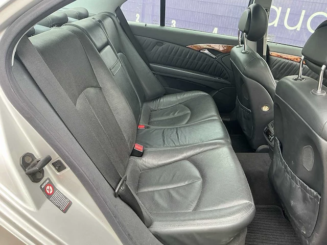 2002 - mercedes-benz - e-klasse - 320 avantgarde - personenauto - afbeelding 11 van  14