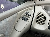 2002 - nissan - almera tino - 1.8 - personenauto - afbeelding 10 van  12