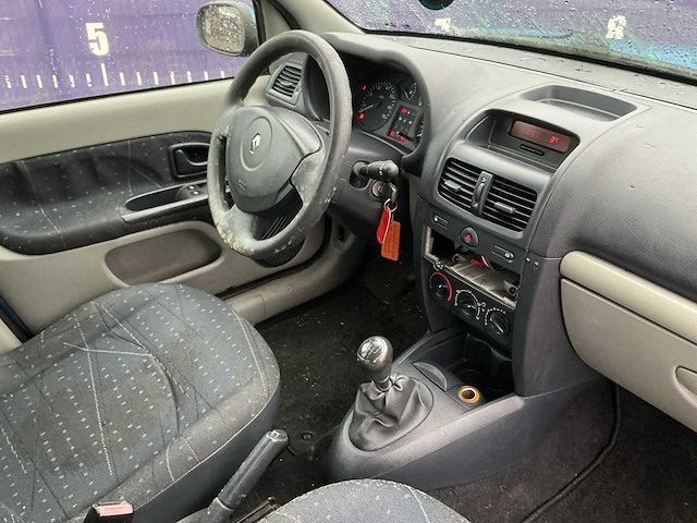 2002 - renault - clio - 1.4-16v expression - personenauto - afbeelding 7 van  12