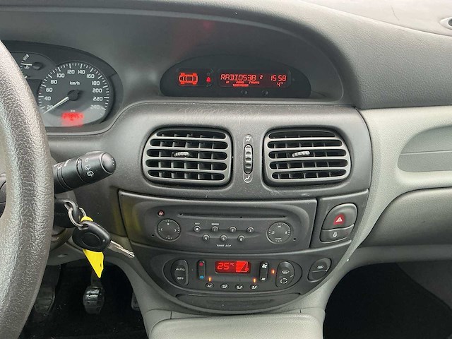 2002 - renault - scénic - 1.6-16v authentique - personenauto - afbeelding 8 van  12