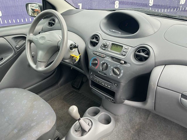 2002 - toyota - yaris - 1.0-16v vvt-i yorin - personenauto - afbeelding 9 van  11