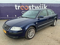 2002 - volkswagen - passat - 2.0-20v comfortline - personenauto - afbeelding 1 van  11