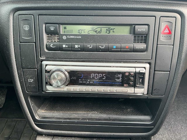 2002 - volkswagen - passat - 2.0-20v comfortline - personenauto - afbeelding 10 van  11