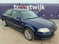 2002 - volkswagen - passat - 2.0-20v comfortline - personenauto - afbeelding 1 van  3