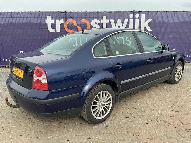 2002 - volkswagen - passat - 2.0-20v comfortline - personenauto - afbeelding 7 van  11