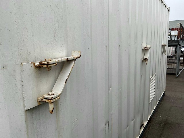 2002 20ft zeecontainer met werkplaatsinrichting - afbeelding 11 van  23