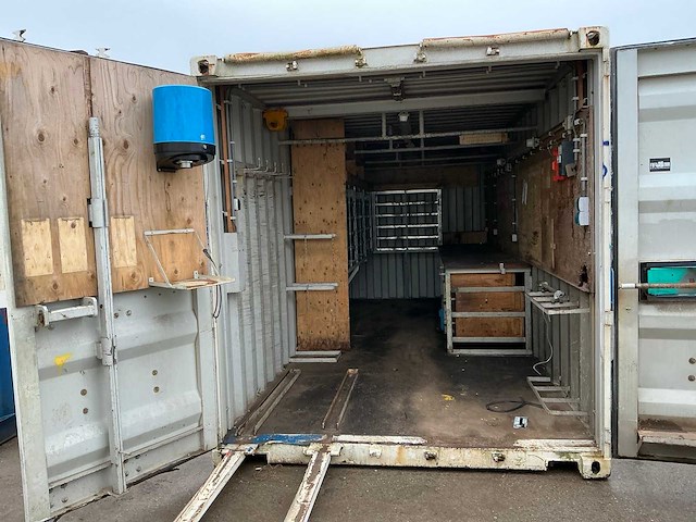2002 20ft zeecontainer met werkplaatsinrichting - afbeelding 18 van  23