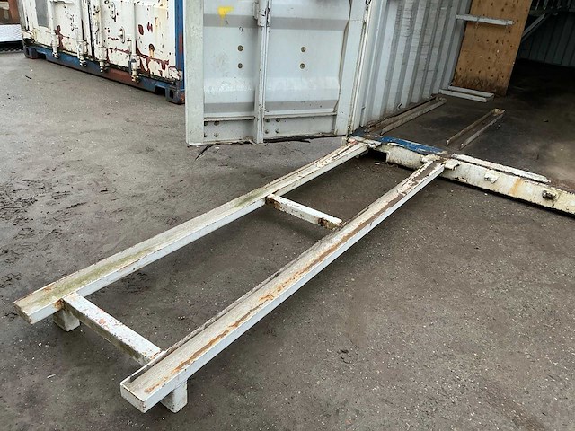 2002 20ft zeecontainer met werkplaatsinrichting - afbeelding 19 van  23