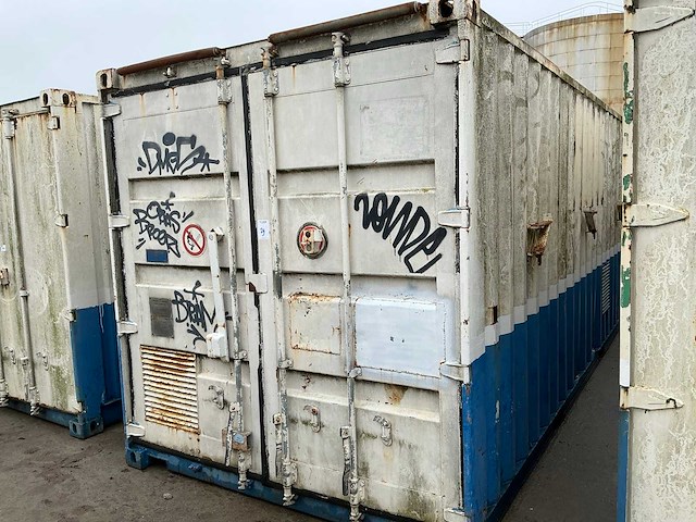 2002 20ft zeecontainer met werkplaatsinrichting - afbeelding 1 van  15