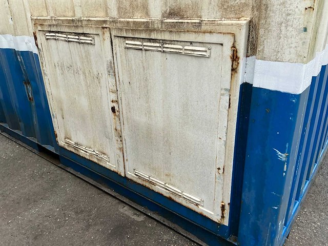 2002 20ft zeecontainer met werkplaatsinrichting - afbeelding 4 van  10