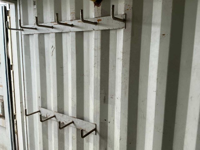 2002 20ft zeecontainer met werkplaatsinrichting - afbeelding 10 van  10