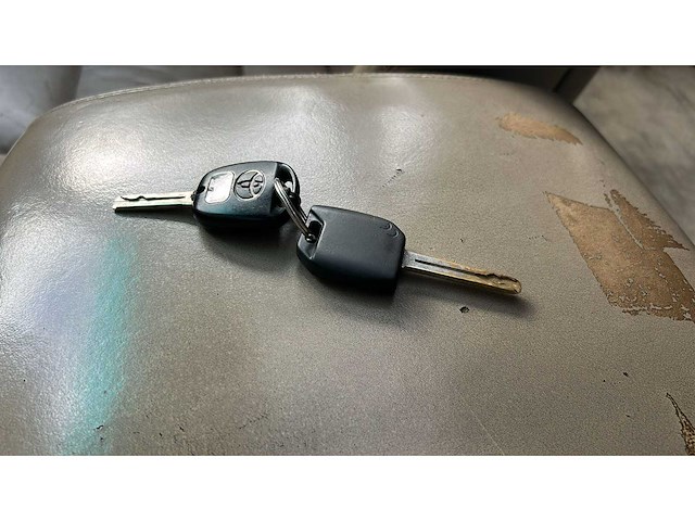 2002 4x4 toyota landcruiser 100 4.2 vx standaard roof window van - afbeelding 10 van  18