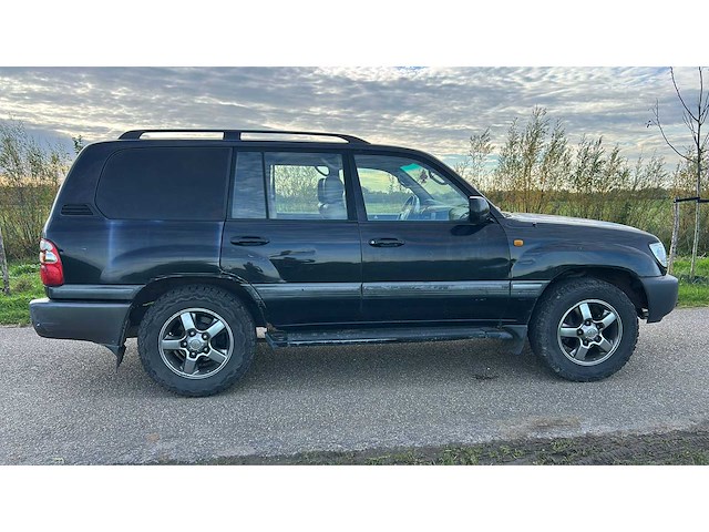 2002 4x4 toyota landcruiser 100 4.2 vx standaard roof window van - afbeelding 14 van  18