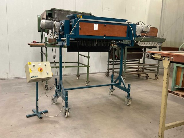 2002 antha aovm1000 ontklistermachine - afbeelding 1 van  7