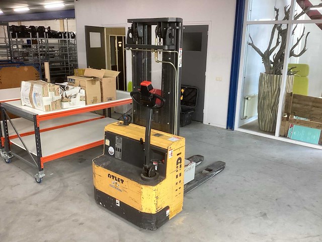 2002 atlet csh 160 stapelaar - afbeelding 3 van  6