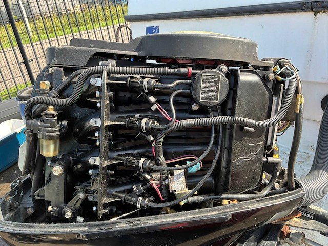 2002 bayliner profi speedboot - afbeelding 52 van  71