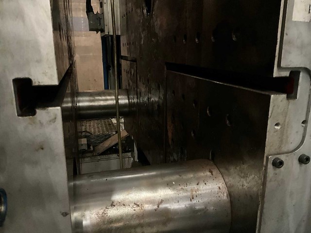 2002 bmb kw 70pi/7000 spuitgietmachine - afbeelding 11 van  35