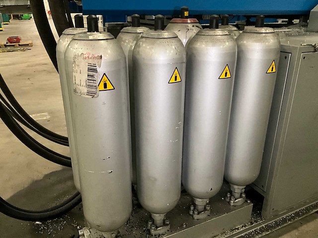 2002 bmb kw 70pi/7000 spuitgietmachine - afbeelding 27 van  35