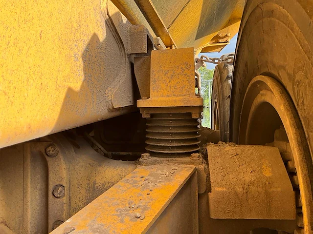 2002 caterpillar 725 dumper - afbeelding 1 van  45