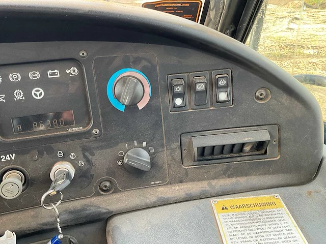 2002 caterpillar 725 dumper - afbeelding 8 van  45