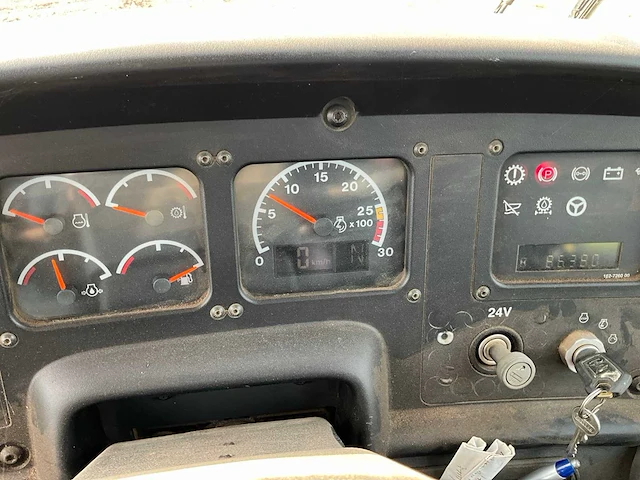 2002 caterpillar 725 dumper - afbeelding 10 van  45