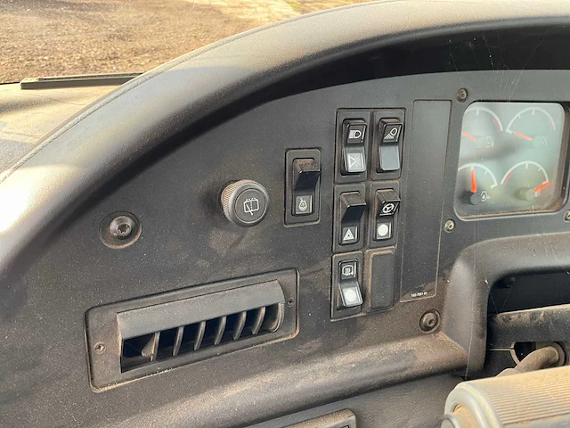 2002 caterpillar 725 dumper - afbeelding 11 van  45