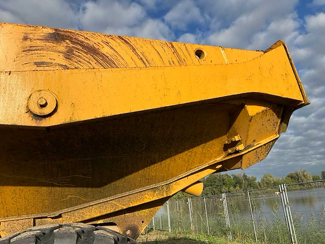 2002 caterpillar 725 dumper - afbeelding 41 van  45