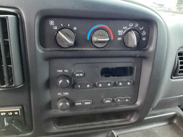 2002 chevrolet bedrijfswagen - afbeelding 3 van  15