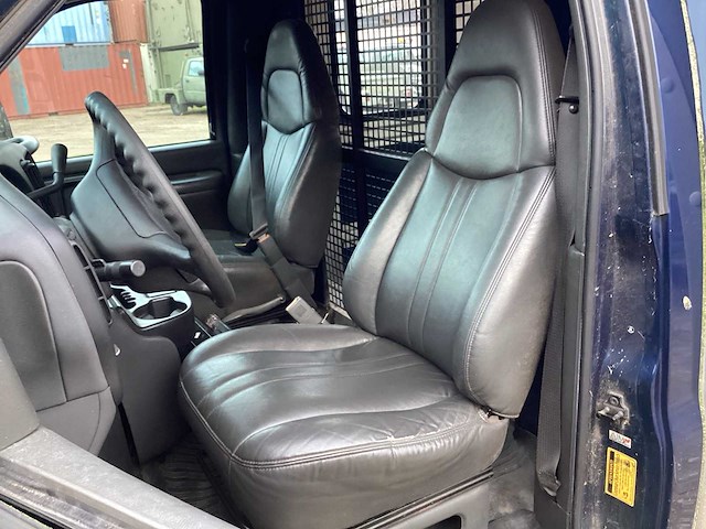 2002 chevrolet bedrijfswagen - afbeelding 4 van  15