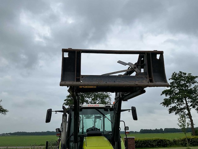 2002 claas ares 656 rz vierwielaangedreven landbouwtractor met voorlader - afbeelding 8 van  48