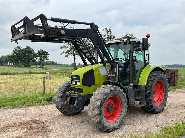 2002 claas ares 656 rz vierwielaangedreven landbouwtractor met voorlader - afbeelding 1 van  48