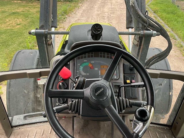 2002 claas ares 656 rz vierwielaangedreven landbouwtractor met voorlader - afbeelding 25 van  48