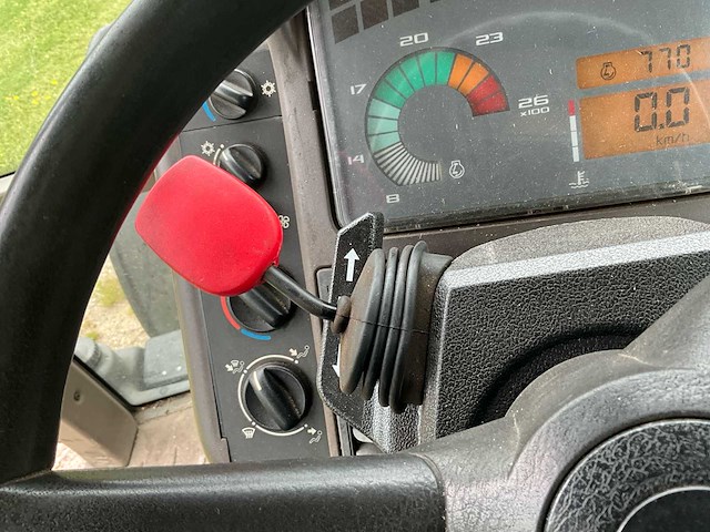2002 claas ares 656 rz vierwielaangedreven landbouwtractor met voorlader - afbeelding 27 van  48