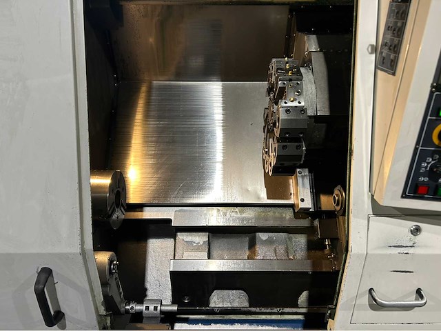 2002 daewoo puma 230b cnc-draaibank - afbeelding 10 van  11