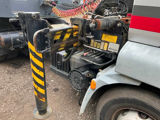 2002 daf lf 55.180 vrachtwagen met palfinger pk7000 autolaadkraan en baveck 150 oplegger - afbeelding 49 van  84