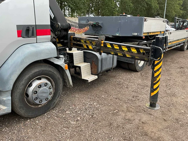2002 daf lf 55.180 vrachtwagen met palfinger pk7000 autolaadkraan en baveck 150 oplegger - afbeelding 52 van  84