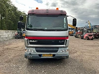 2002 daf lf 55.180 vrachtwagen met palfinger pk7000 autolaadkraan en baveck 150 oplegger - afbeelding 3 van  80