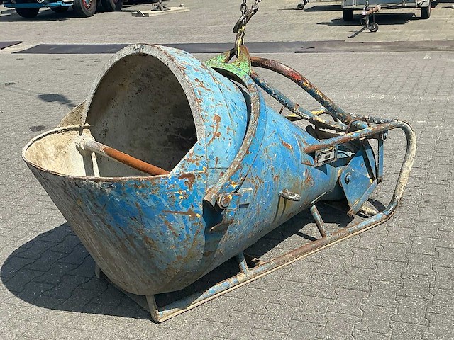 2002 de koker 600lr betonkubel - afbeelding 1 van  6