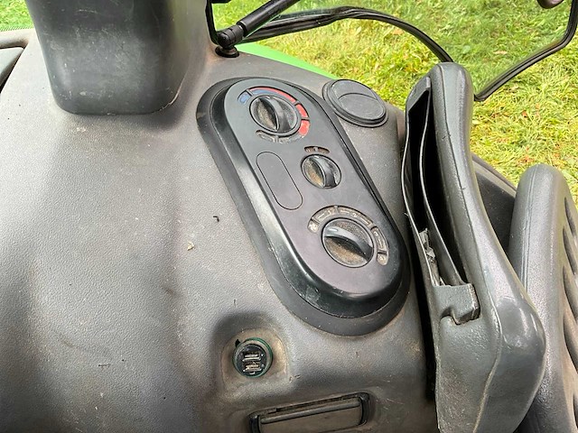 2002 deutz-fahr agrotron 135 mk vierwielaangedreven landbouwtractor - afbeelding 40 van  42