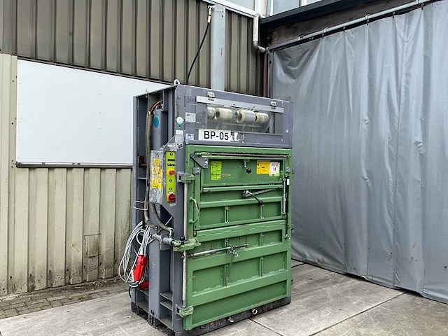 2002 dixi 30s afvalpers / kartonpers verticale balenpers - afbeelding 1 van  17