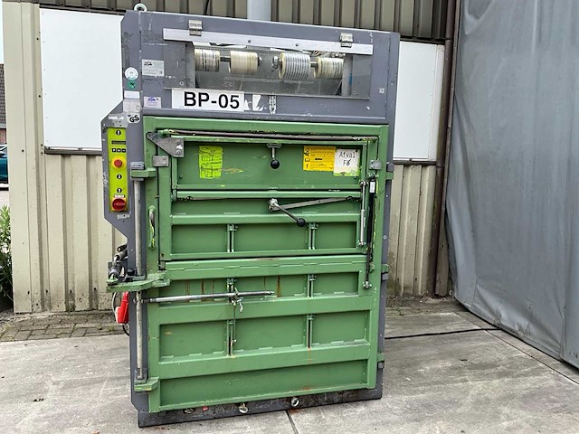 2002 dixi 30s afvalpers / kartonpers verticale balenpers - afbeelding 10 van  17