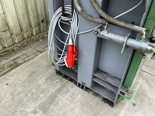 2002 dixi 30s afvalpers / kartonpers verticale balenpers - afbeelding 15 van  17