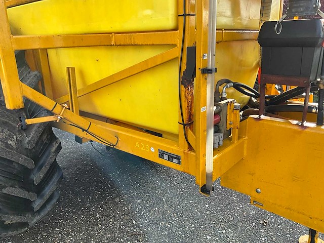 2002 dubex junior 9488 veldspuit - afbeelding 11 van  24