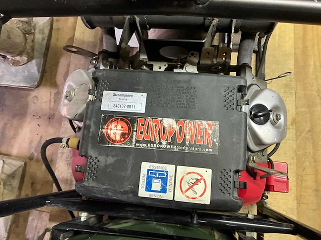 2002 europower ep10000te stroomgenerator - afbeelding 8 van  9