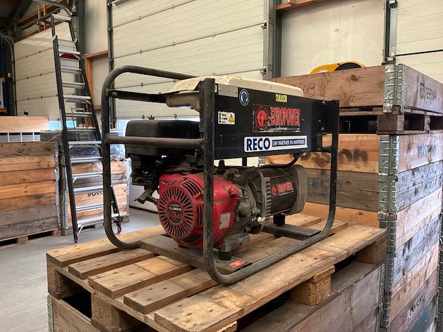 2002 europower ep6000l stroomaggregaat - afbeelding 2 van  5