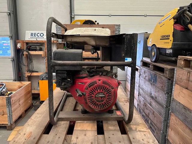 2002 europower ep6000l stroomaggregaat - afbeelding 3 van  5