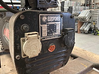 2002 europower ep6000l stroomaggregaat - afbeelding 4 van  5